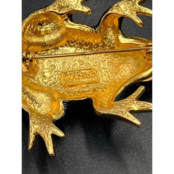 Ivana Trump Vintage Signed Green Enamel Rhinestone Eyes Gold Tone Brooch - Picture 7 of 8